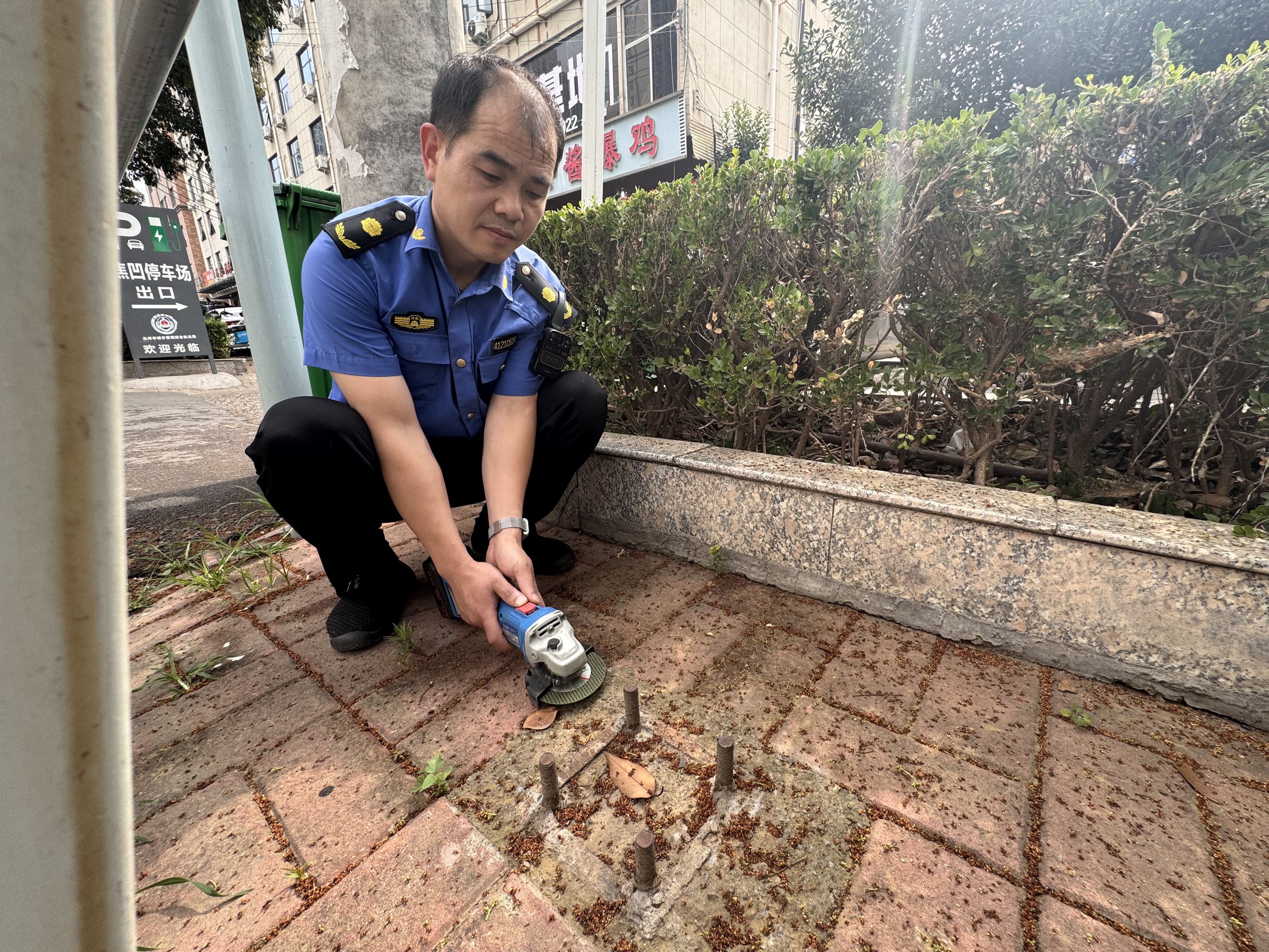 螺丝.jpg